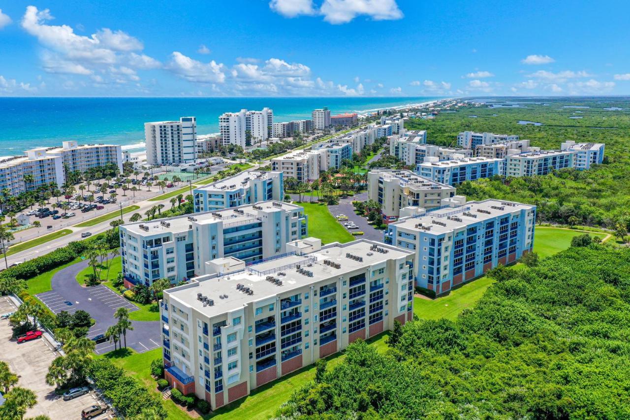 Oceanwalk Condos Bethune Beach Ngoại thất bức ảnh
