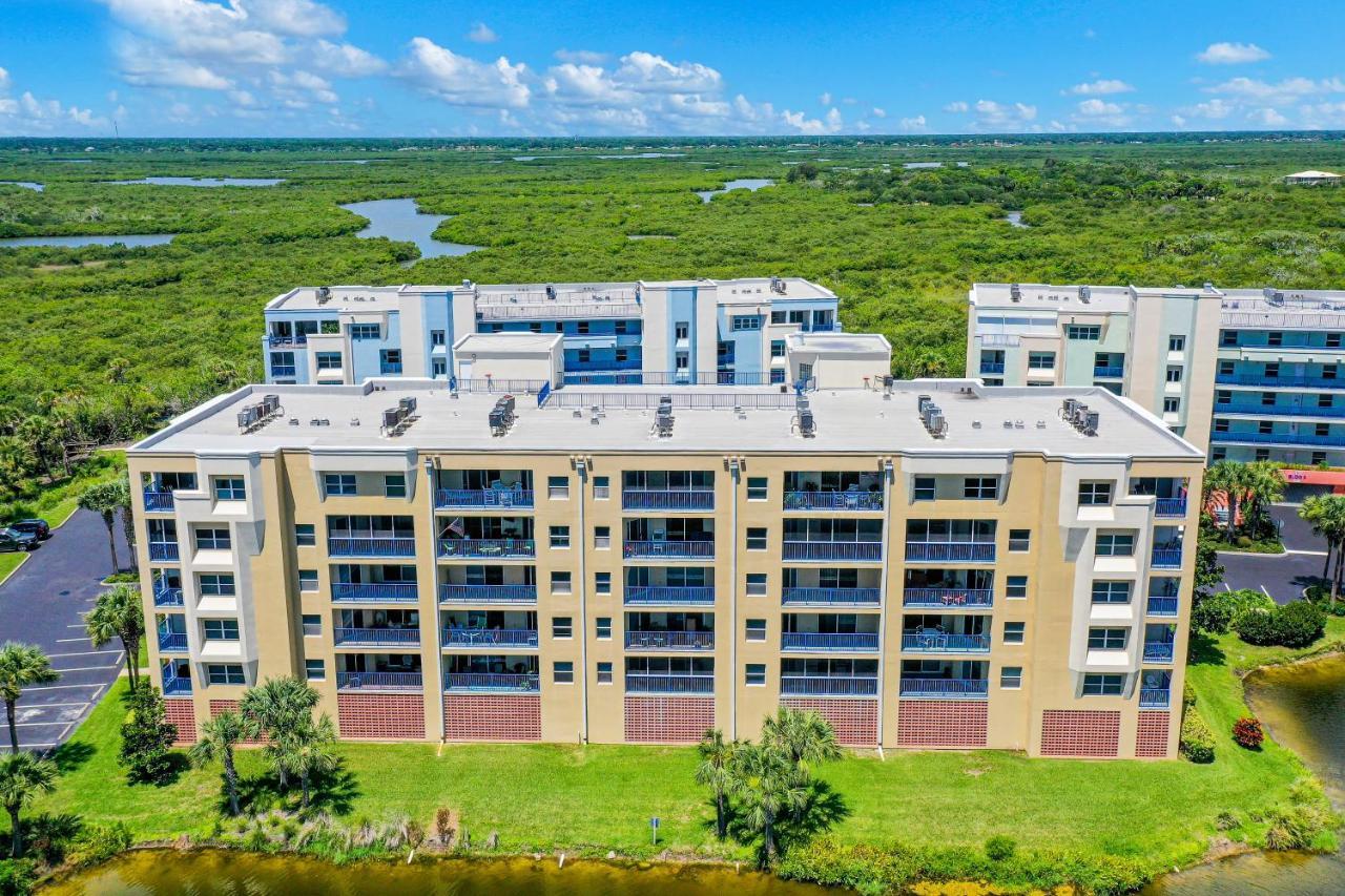 Oceanwalk Condos Bethune Beach Ngoại thất bức ảnh