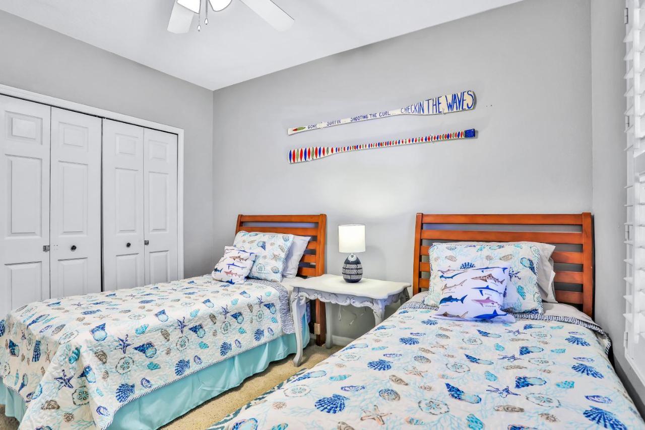 Oceanwalk Condos Bethune Beach Ngoại thất bức ảnh