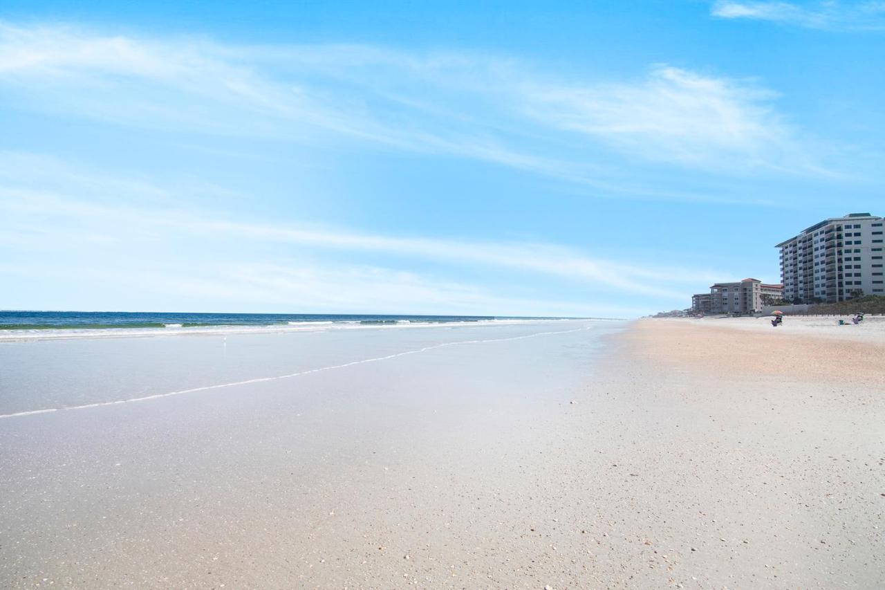Oceanwalk Condos Bethune Beach Ngoại thất bức ảnh